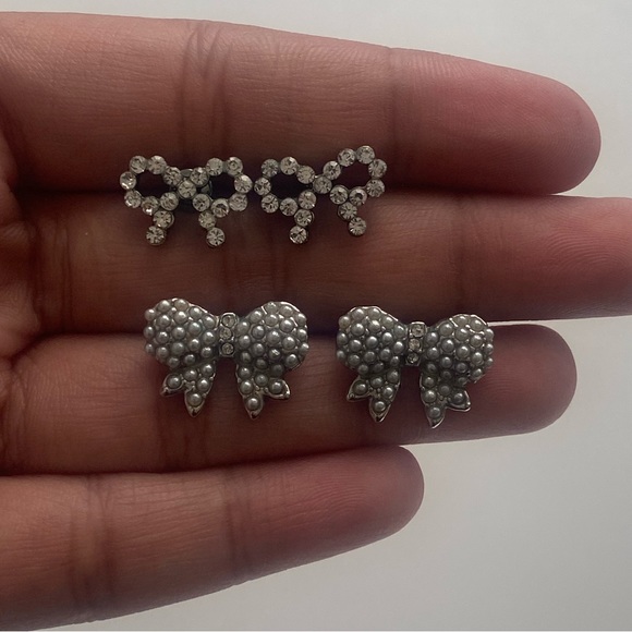 Bow Earring Set - Picture 4 of 6